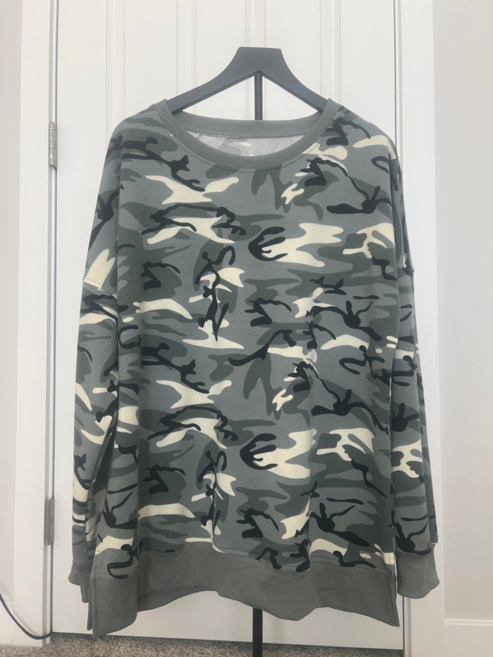 Camo Crewneck Sweatshirt in Gray & Green